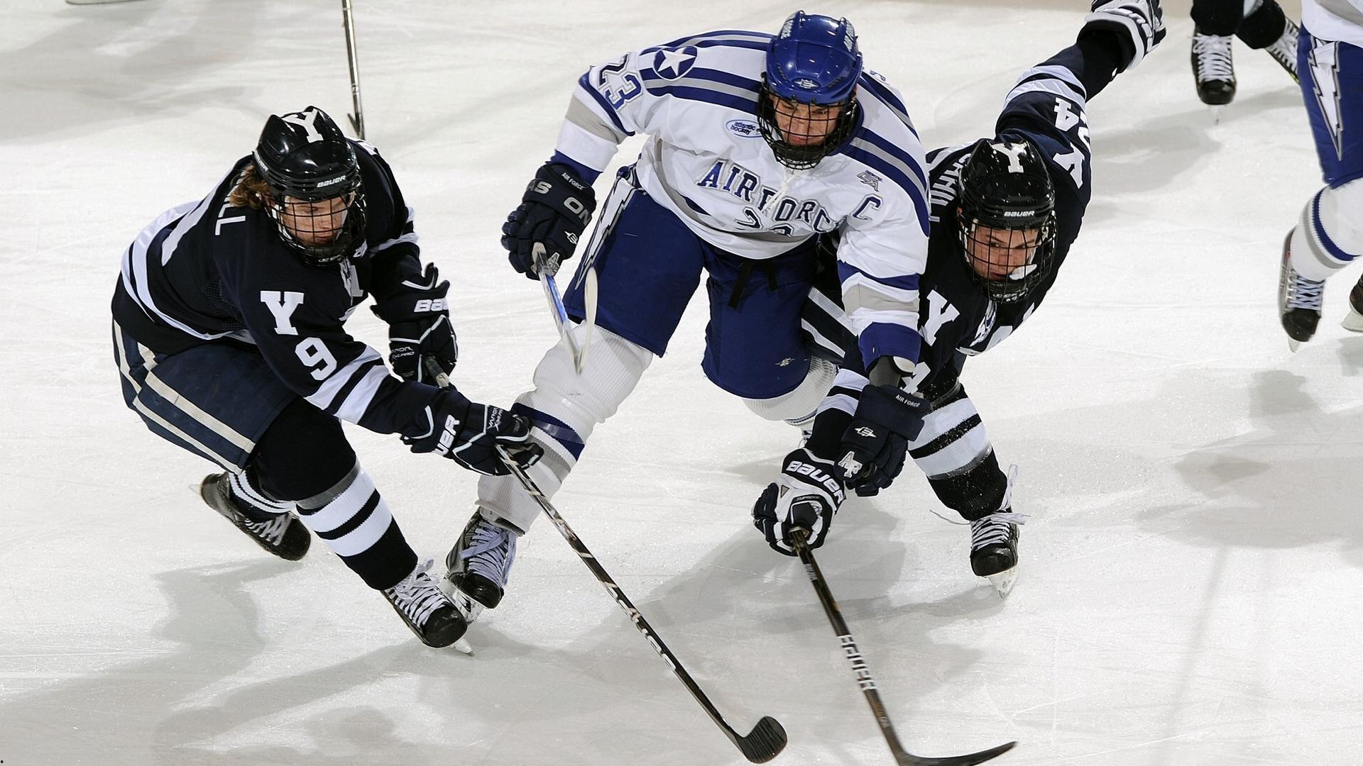 阿奇姆彭双响建功后伤退引担忧 深圳队鏖战2比1力克广州队