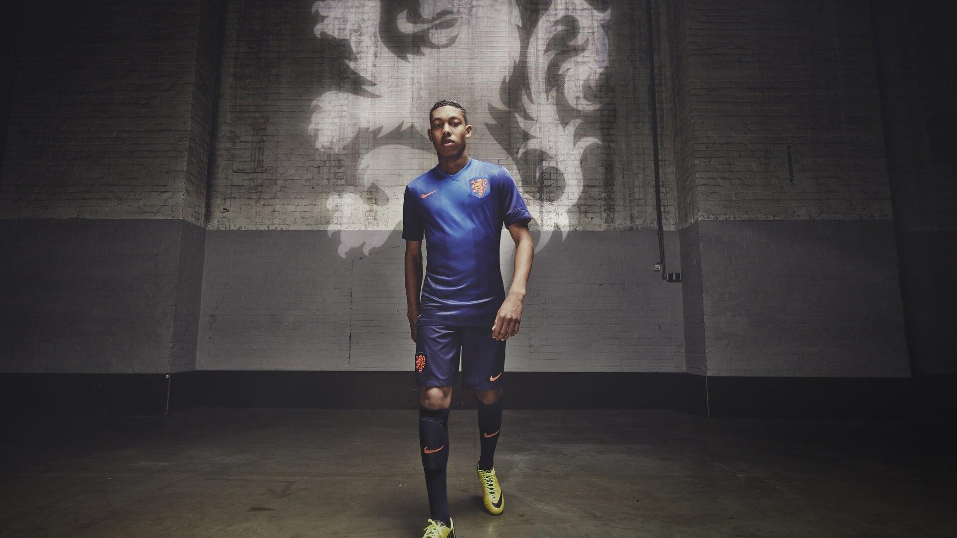 KPL秋决武汉巅峰对决 AG超玩会力克强敌首夺银龙杯